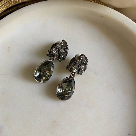 Vintage rhinestone clip on earrings Estate Jewelry - Picture 9 of 15